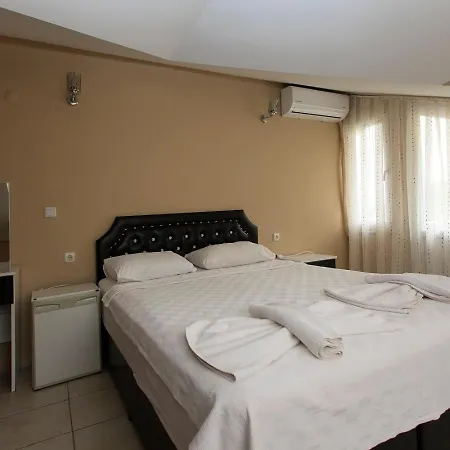 Peace Hotel 2*